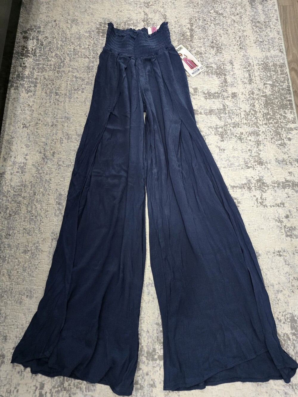 NWT Navy Crepe Material Pants w/ Slit